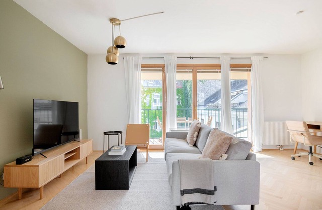 Nice Mariahilf 2BR w/ Balcony, nr Bars & Shops, by Blueground
