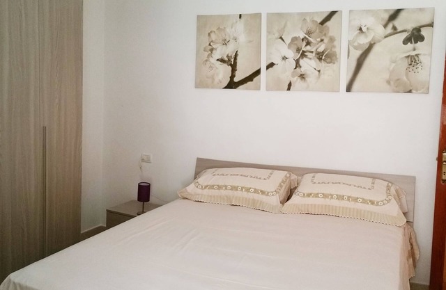 Schöne Wohnung mit einem Schlafzimmer nur 1,5 km vom Meer entfernt