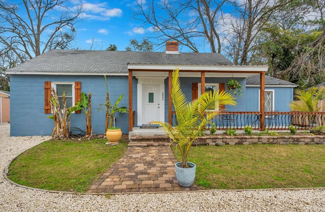 Schönes Haus im Ranch-Stil in der Nähe von Einkaufszentrum und Stränden