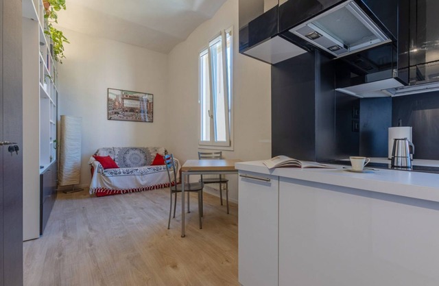 Pretty Studio Apartment near Giardini Margherita