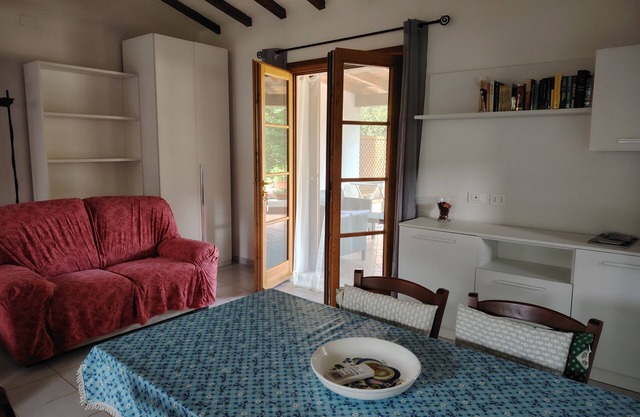 Schönes Studio in einer Doppelhaushälfte mit Garten auf der Insel Elba