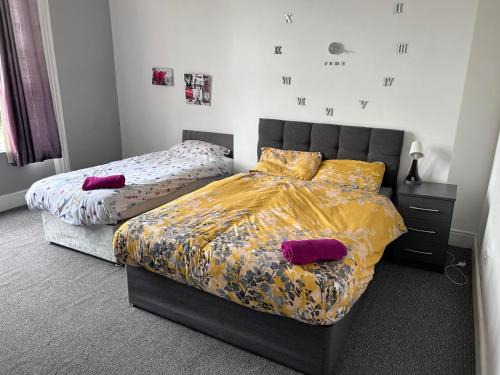 Nice Triple Room Private Bath Near LFC Anfield Free Street Parking 247