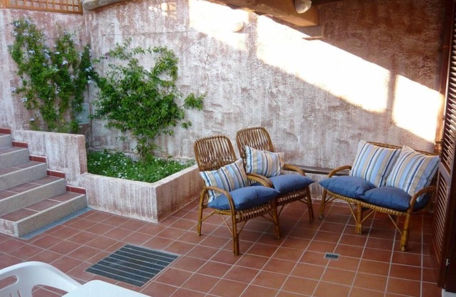 Schöne Wohnung mit einem Schlafzimmer in CORAL COAST nur wenige Meter vom Meer entfernt