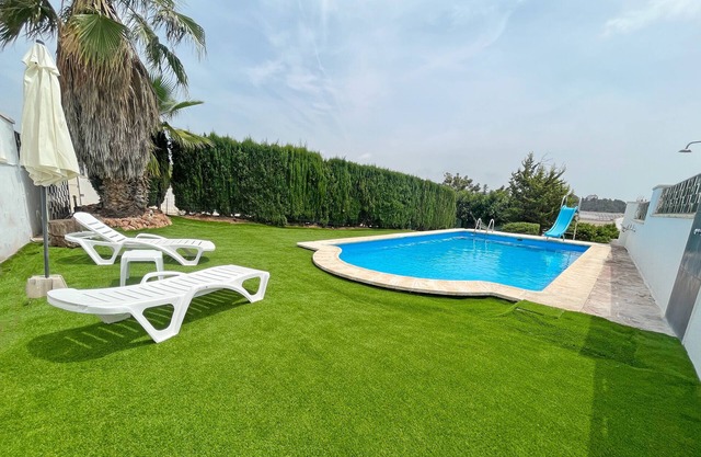 Nice villa with private pool in Gilet