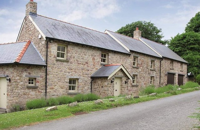 Nicholaston Cottage in the beautiful Swansea