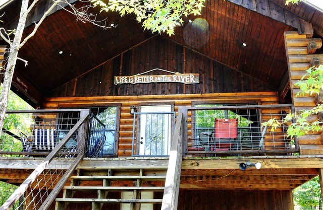 Nichols Hole Cabin - Above the Caddo River - Float to your Cabin!