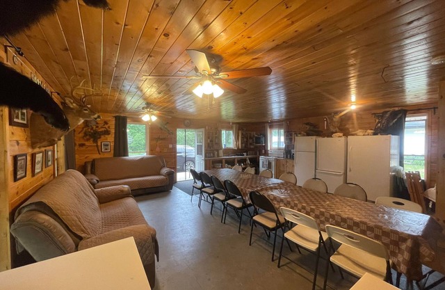 Nick's Retreat - Madawaska, Ontario, Kanada