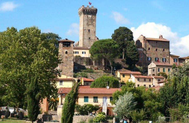 Nido Bianco, Authentische Toskana + Garten + AC, Dorfzentrum. Nr Pisa / Lucca