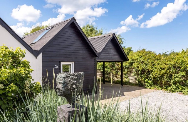 "Nikolce" - 600m from the sea by Interhome