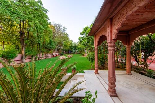 Nine Palms Resort