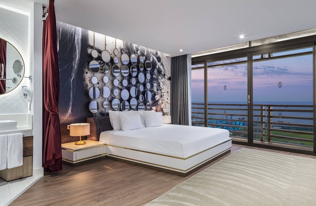 Nirvana Cosmopolitan