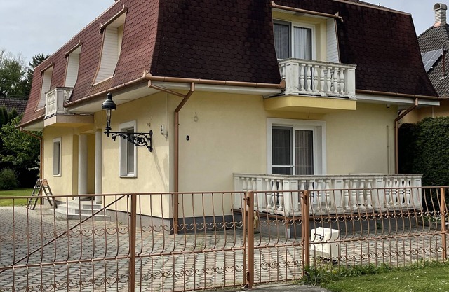 Komfortos, csendes, ahol az otthon kényelmében pihenhet! 5 percre a strandtól!