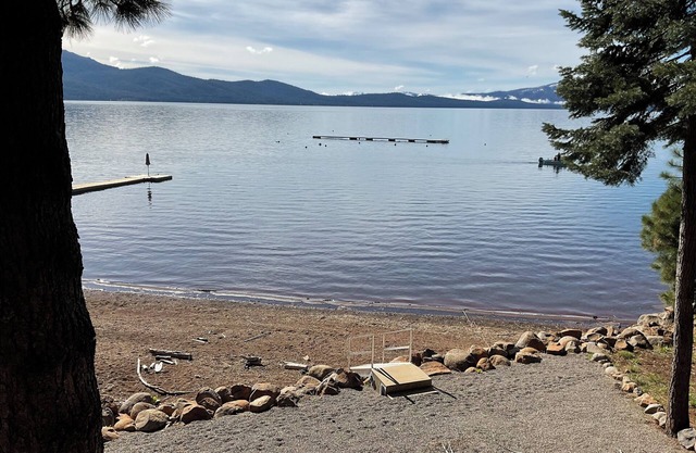 LAKEFRONT OASIS with Private Dock and Buoy!