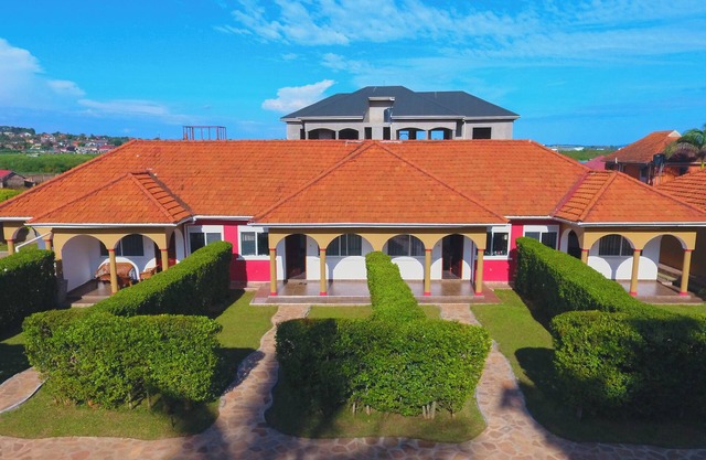 Lucian Cottages: 2 bedroom peaceful retreat in Munyonyo