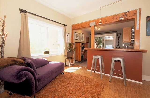 Boutique Garden Apartment -Temescal, Oakland - just 2 blocks from BART