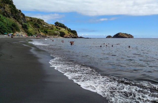 No Centro da Ilha de São Miguel, Sinta-se em Casa Mesmo Longe de Casa