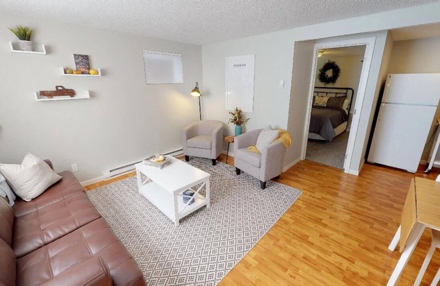 No Cleaning Fee - Close to WSU