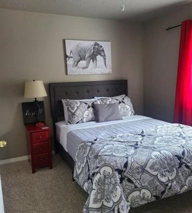 No Cleaning Fee Private Sanctuary Ruby Room