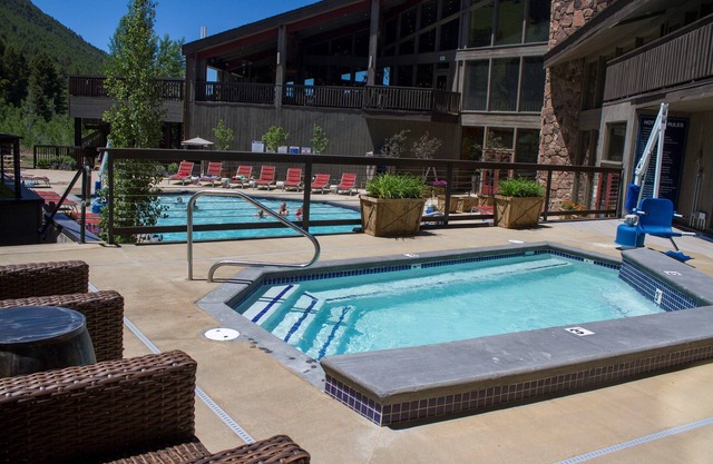 Spacious Suite | Jackson, WY | Wildlife View