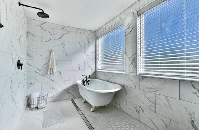 Nob Hill/UNM Luxury Remodeled House w/ King Beds