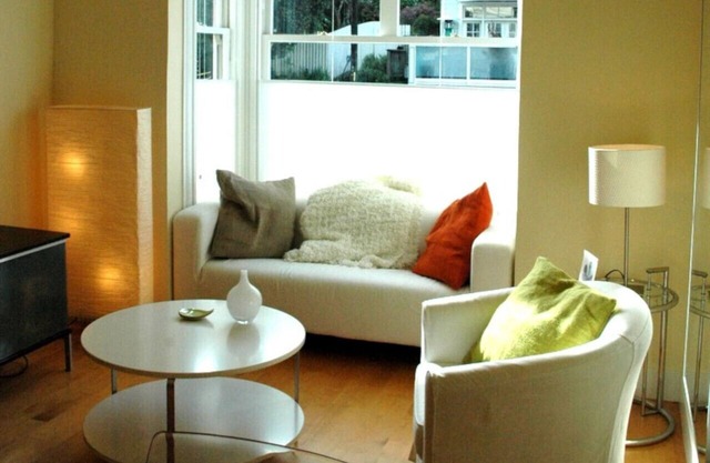 Noe Castro Sunny Modernism 2 BR