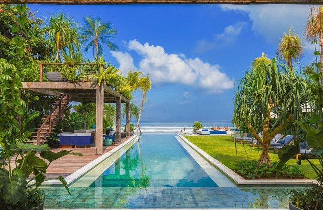 Noku Beach House - Sechs Schlafzimmer Villa, Schläft 12