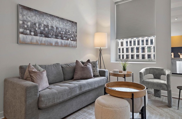 Nomade MTL, Old MTL, Modern 2BR 1BA Apt in Heart of the City