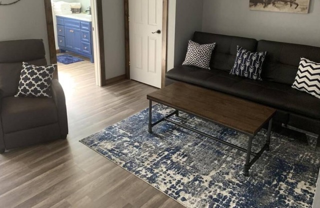 Perfect Getaway! Pet-Friendly! Near Clark's Lookout State Park