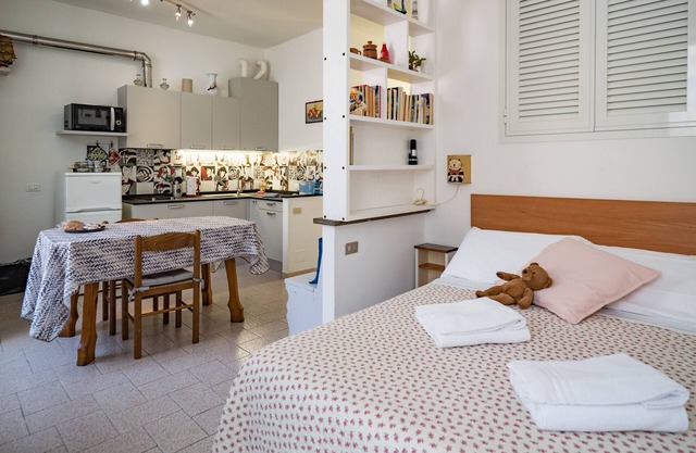 Nonna Rosetta Traditional Studio