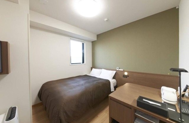 Nonsmoking Deluxe room 12 people / Koshigaya Saitama