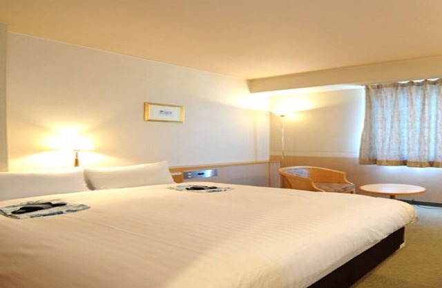 Nonsmoking spacious bed double room LAN connecti / Yonezawa Yamagata
