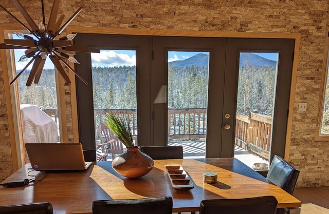 NORDIC HAUS- Minutes to SMR, Granby Ranch, Winter Park traditional SAUNA