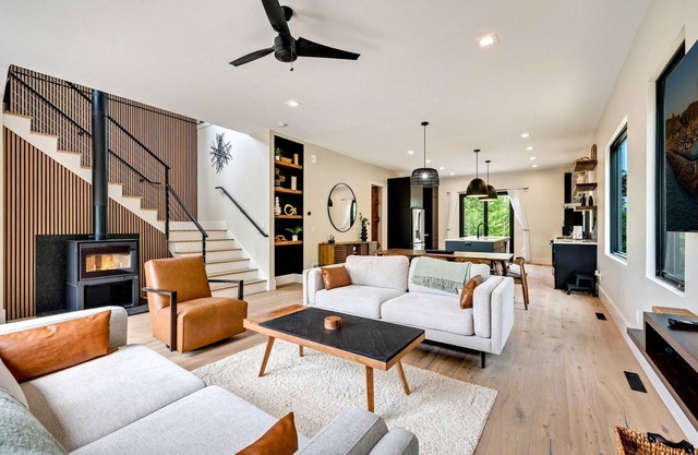 Nordica House and Loft-Walk to Egg Harbor