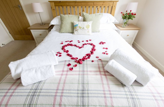 Norfolk Country Retreat für zwei mit Pool, Sauna, Fitnessraum und Tennisplätzen!
