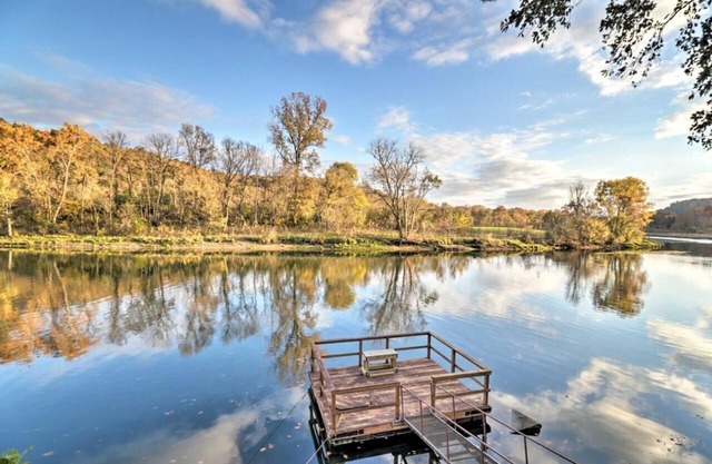 Norfork Nook River Home w/Dock-2 Mi to Lake!