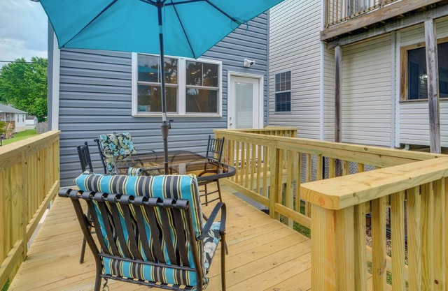 NEW! North Beach 'Blue Heron Bungalow' w/ Backyard