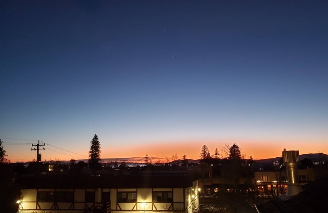 North Berkeley 1bd/1ba condo with View- Steps to Campus, BART, Cafes, Shops