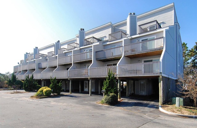 North Bethany Beach Oceanside Townhome! Steps From the Ocean!