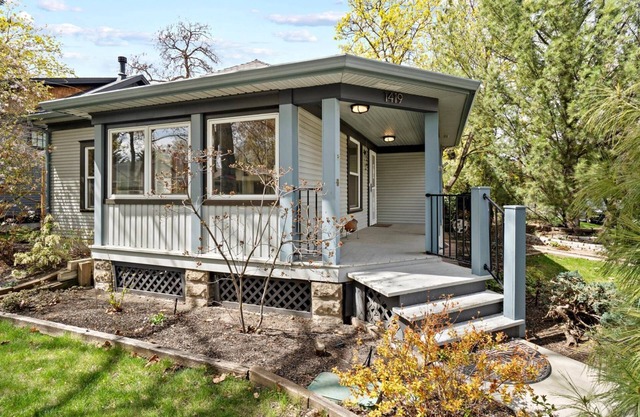 North End Cottage! Walk the Tree-lined Neighborhood to Hyde Park + Camel's Back Park