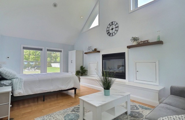 North Fork Escape Near Wineries, Beaches And Hamptons