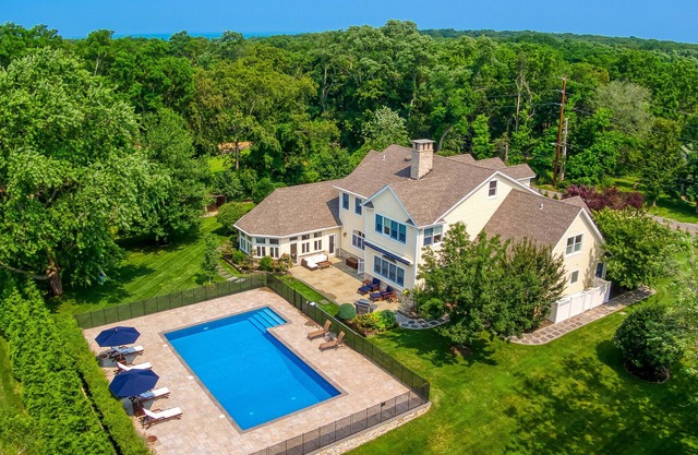 North Fork Family Villa- large family home with fenced in pool