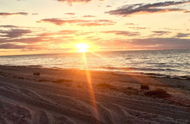 North Fork Oasis Walk to Private Deeded Beach with Beautiful Year Round Sunsets