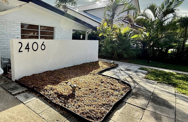 North Hutchinson Island Beach Home Private Beach Inlet Access Sleeps 6
