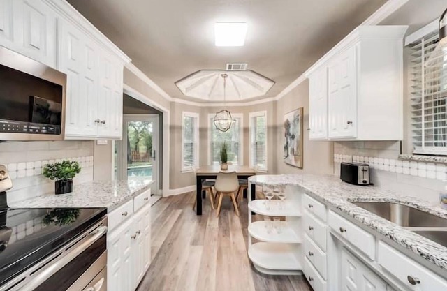 North Richland Hills Resort - 3 BR & Pool!!!