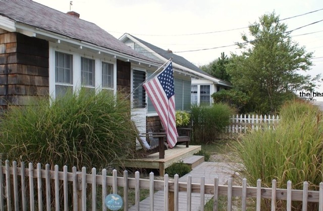 North Shore Beach Cottage, charmant, nett und sauber. 100ft. zum Strand!