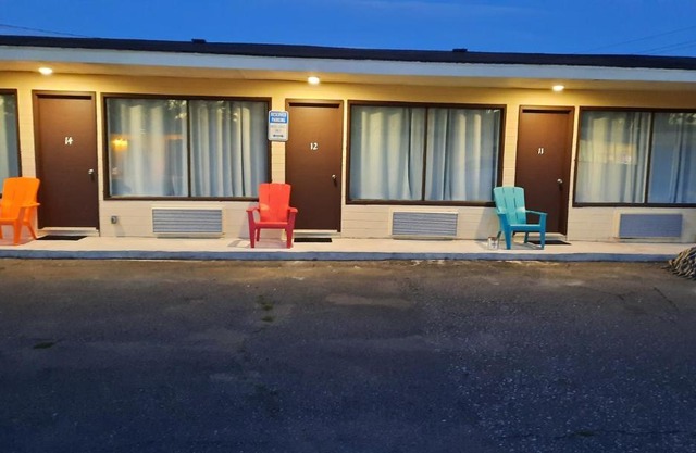 North Shore Wayside Inn