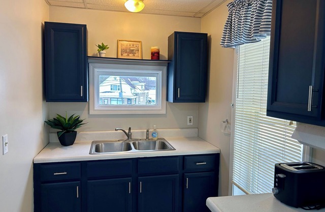 North Utica Gem: Prime Location & Fully Updated