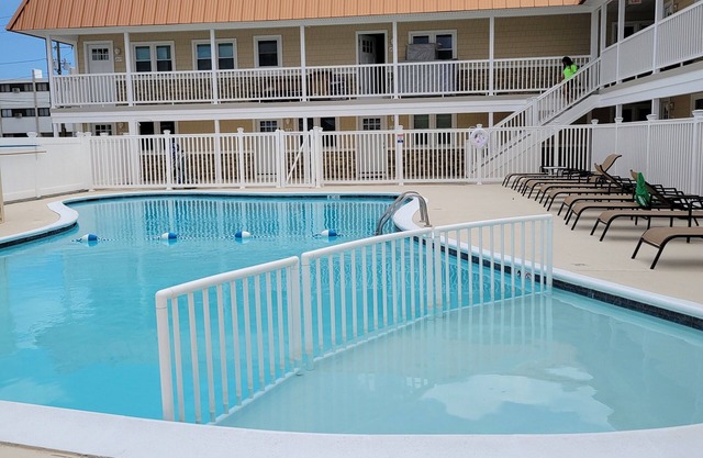 North Wildwood, NJ beach block 1 bdrm condo with pool.