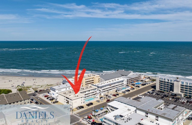 North Wildwood condo steps from the Beach!