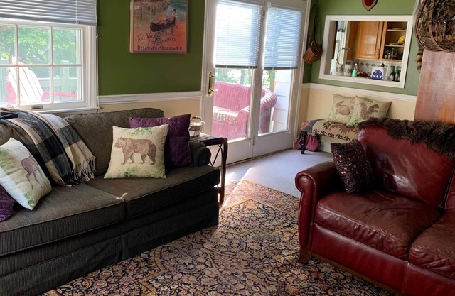 North Woods 1 BR - Deck, Grill - walk to Salmon River!